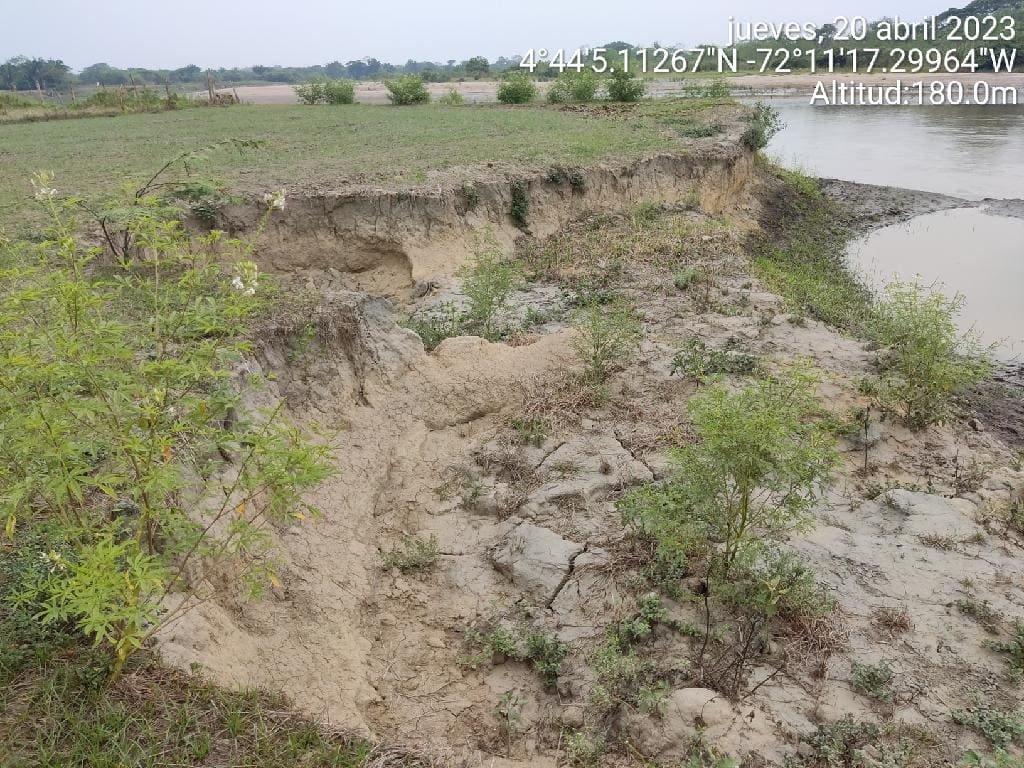 Campo-estero-abiotico-Grietas-De-Desecacion